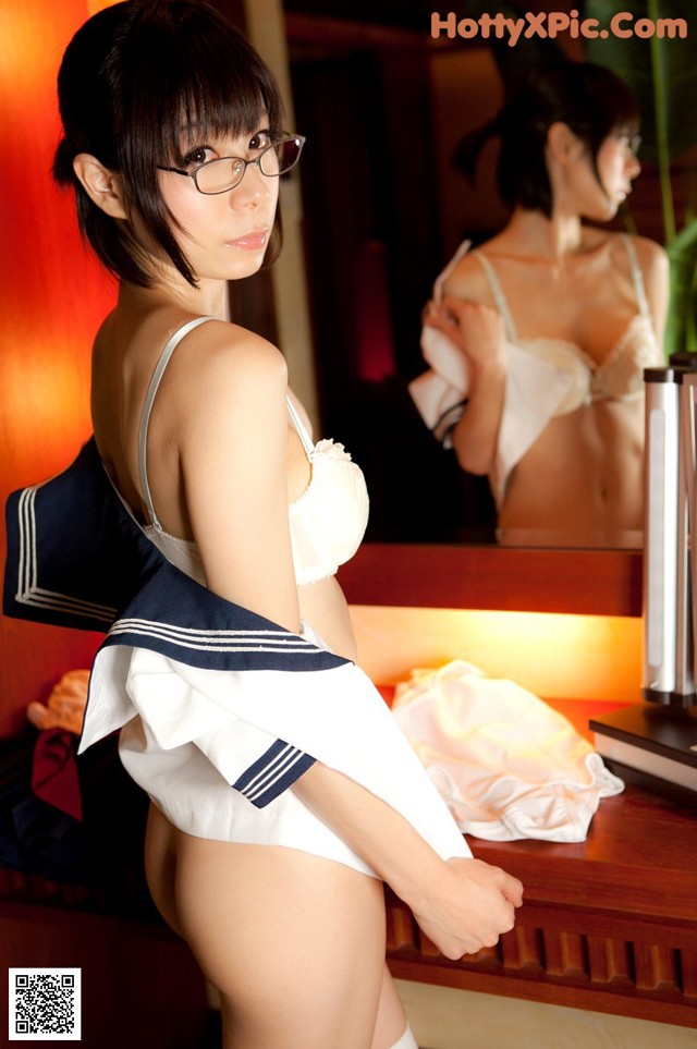 Mami Asai - Poringa Bikini Cameltoe No.260430